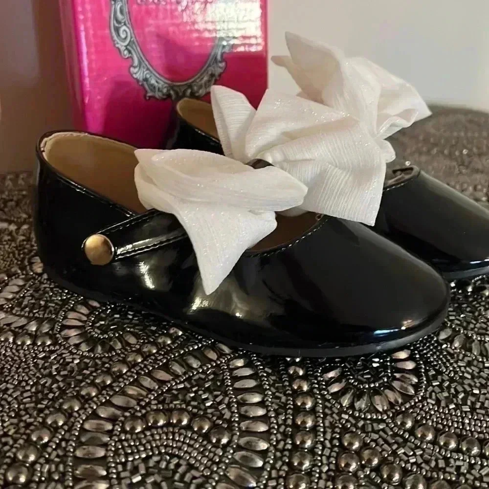 QQ GIRLS BLACK PATENT MARY JANES SIZE 9 NIB